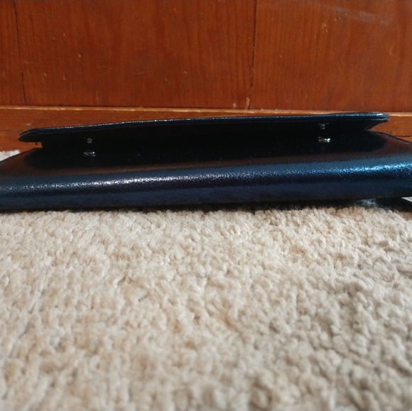 Kenneth Cole Wallet - Picture 6 of 6